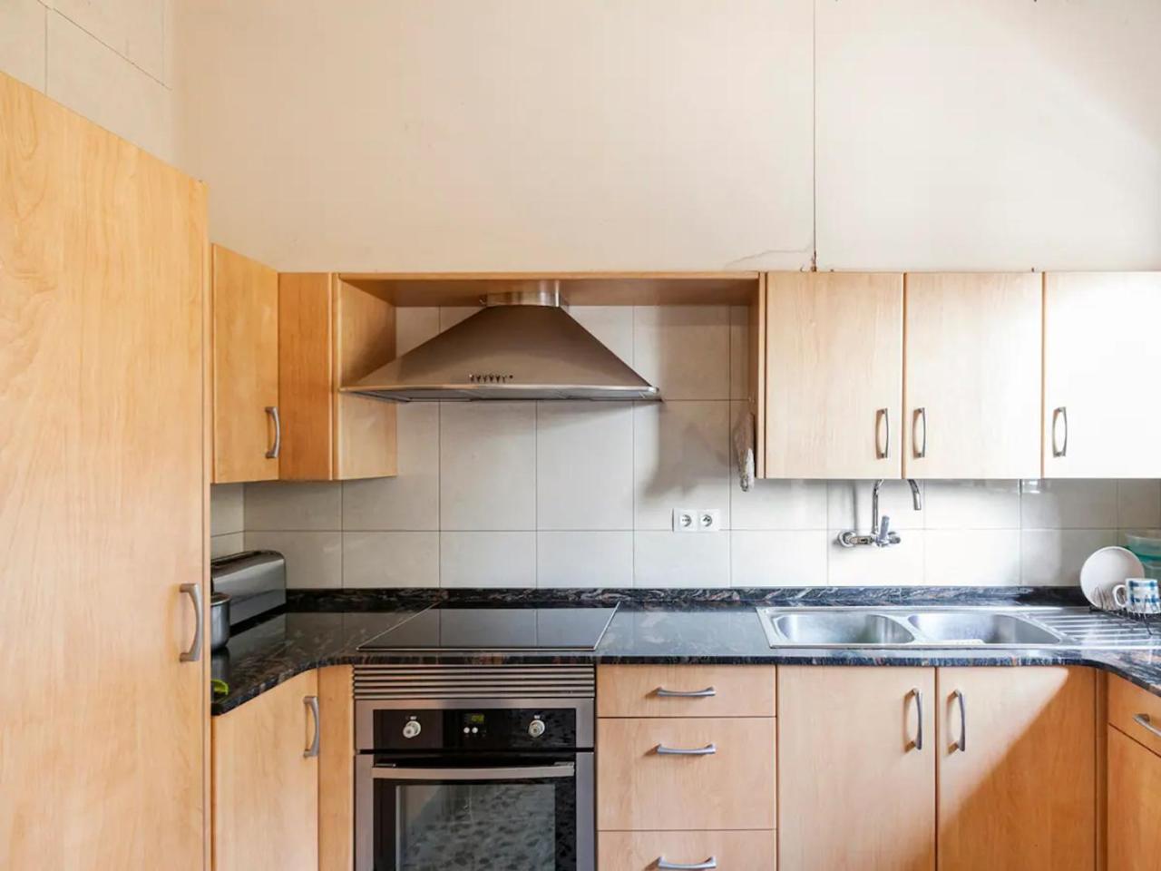 Habitacio G Cal Kim Homestay *